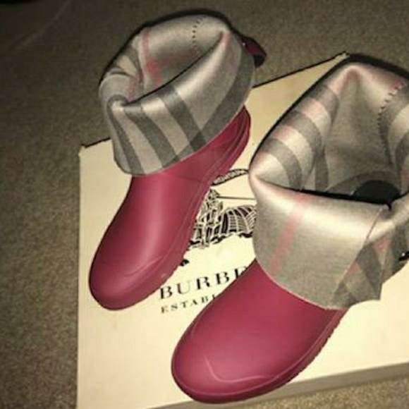 Rain boots - Picture 1 of 8